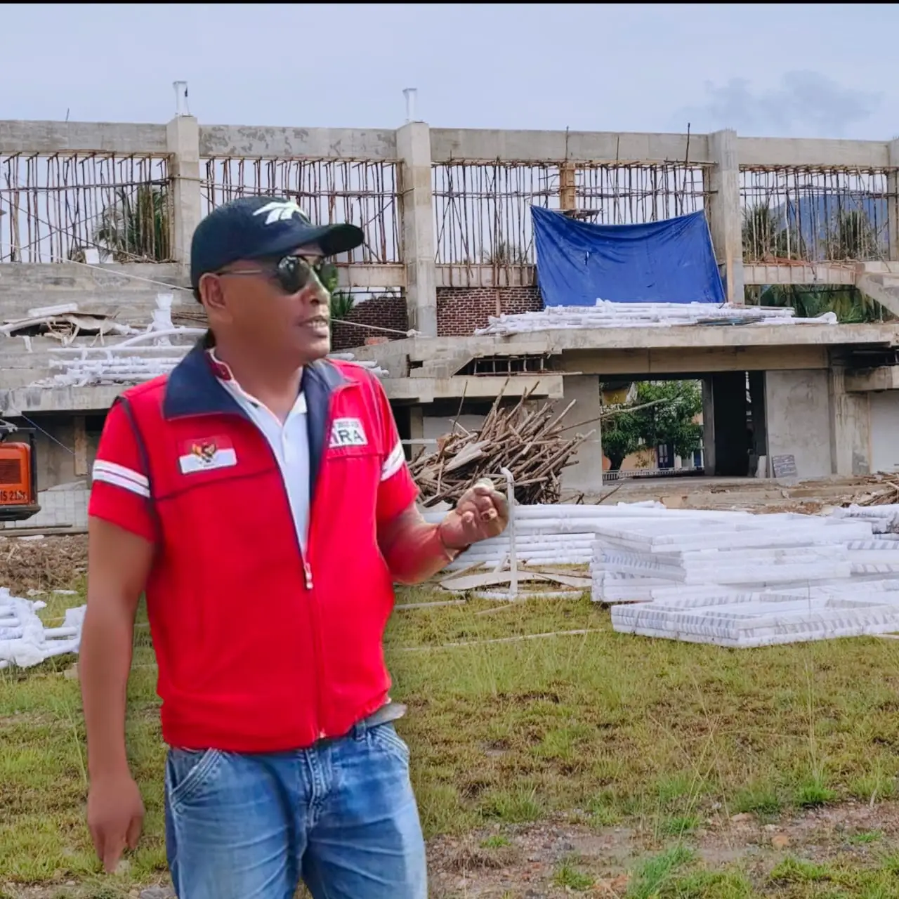 Stadion Mini Molawe Rp 9,6 Miliar Disorot: Papan Proyek Tak Transparan, Pasir Laut Dipakai untuk Plesteran, Potensi Penyimpangan Anggaran Menguat