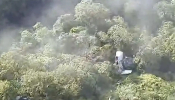 Black Box ATR IAT Ditemukan di Gunung Bulusaraung, Tim SAR Hadapi Tebing 150 Meter