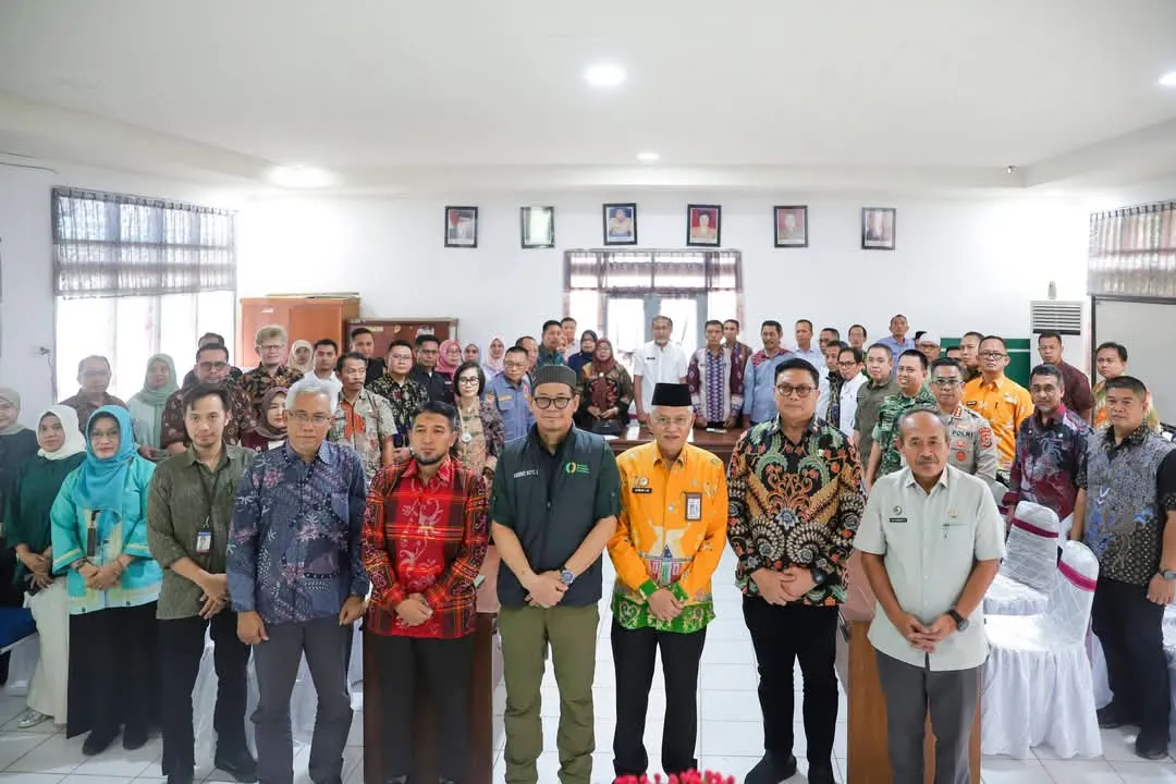 Pemprov Sultra Salurkan Bantuan Pangan Sebelum Lebaran, Tiap KPM Dapat 10 Kg Beras dan 2 Liter Minyak