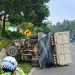 Truk Terbalik di Besulutu Konawe, Diduga Hilang Kendali Akibat Laju Tinggi