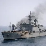 Kapal Pendukung Tempur AS Dihantam Rudal IRGC di Teluk Persia, Ketegangan Iran–AS Memanas