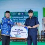 Safari Ramadan di Buton Utara, Gubernur Andi Sumangerukka Tegaskan Lanjutkan Perbaikan Jalan Rusak pada 2026