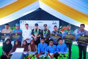 Gubernur Andi Sumangerukka Dorong Revitalisasi Sekolah di Buton Tengah, Anggarkan Miliaran untuk Pendidikan