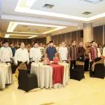 Gubernur Sultra Hadiri Pelantikan IKA PMII, Tekankan Kolaborasi Hadapi Tantangan Global