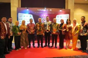 Prestasi Dua Tahun Berturut-turut, Gubernur Sultra Raih Top Pembina BUMD 2026: 8 BPR Daerah Borong Penghargaan di Jakarta