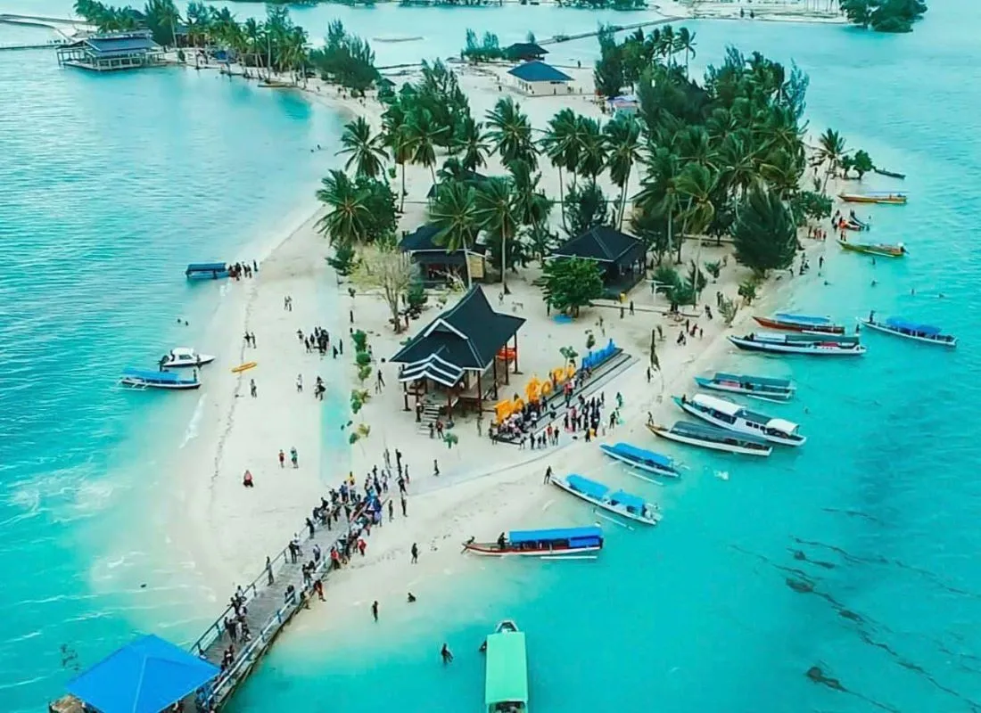 Kunjungan Pulau Bokori Tembus 6.176 Wisatawan, Pemprov Sultra Targetkan 10 Ribu Pengunjung