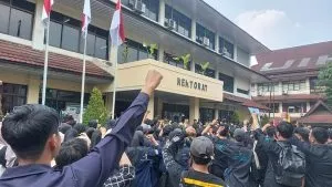 16 Mahasiswa FH UI Dinonaktifkan, Kasus Pelecehan Verbal Gegerkan Kampus