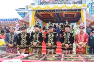 Gubernur Andi Sumangerukka Pimpin Upacara HUT ke-23 Konawe Selatan, Tegaskan Komitmen Infrastruktur dan Pendidikan