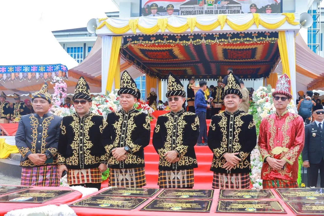Gubernur Andi Sumangerukka Pimpin Upacara HUT ke-23 Konawe Selatan, Tegaskan Komitmen Infrastruktur dan Pendidikan