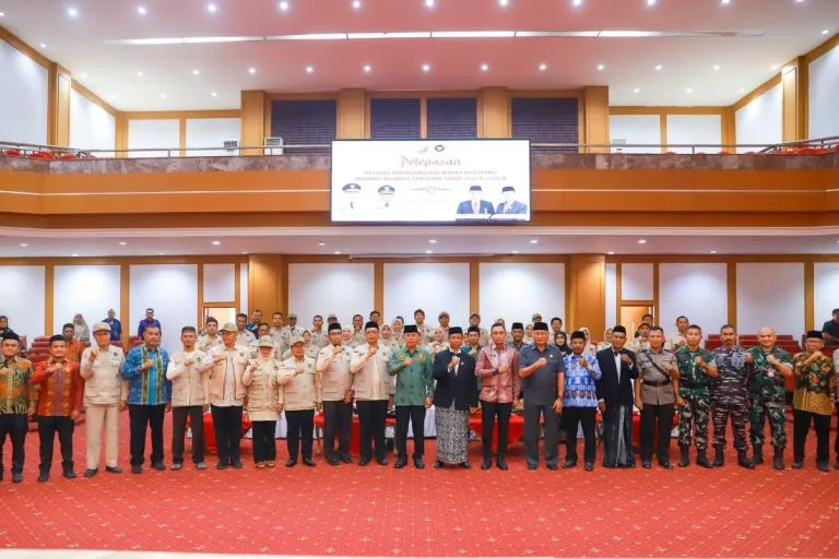 Gubernur Sultra Lepas 37 Petugas Haji 2026, Siap Layani 2.078 Jemaah ke Tanah Suci